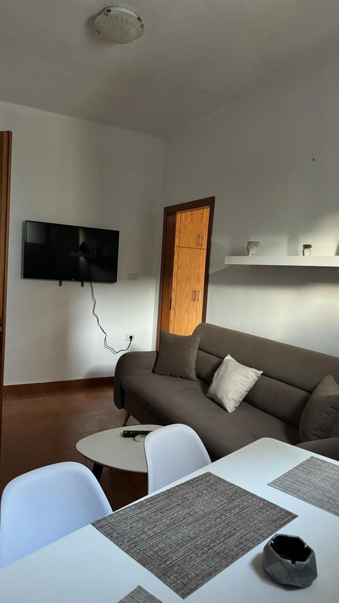 Peci Apartments Αργυρόκαστρο Εξωτερικό φωτογραφία